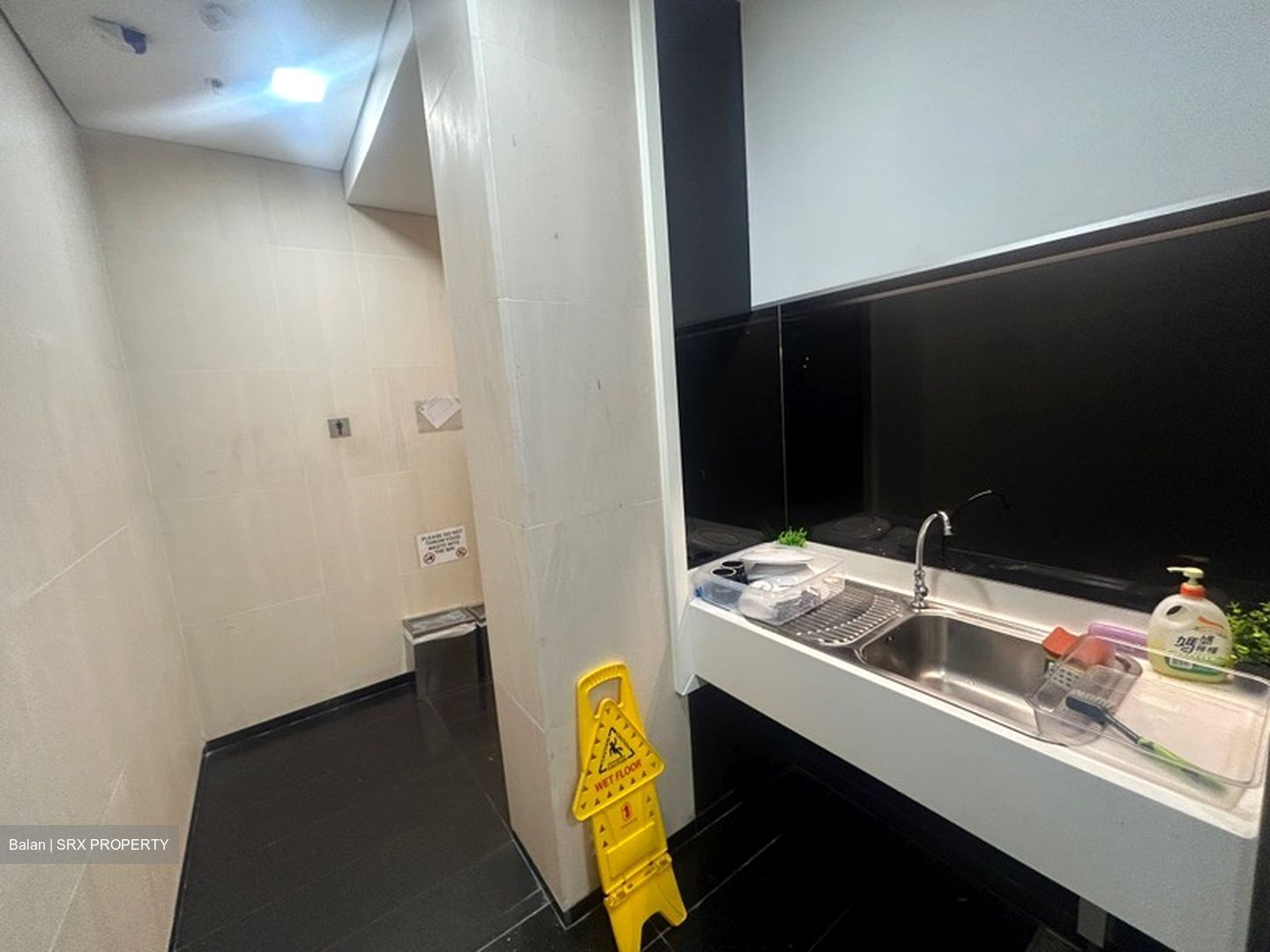 Lippo Centre (D2), Office #486903091